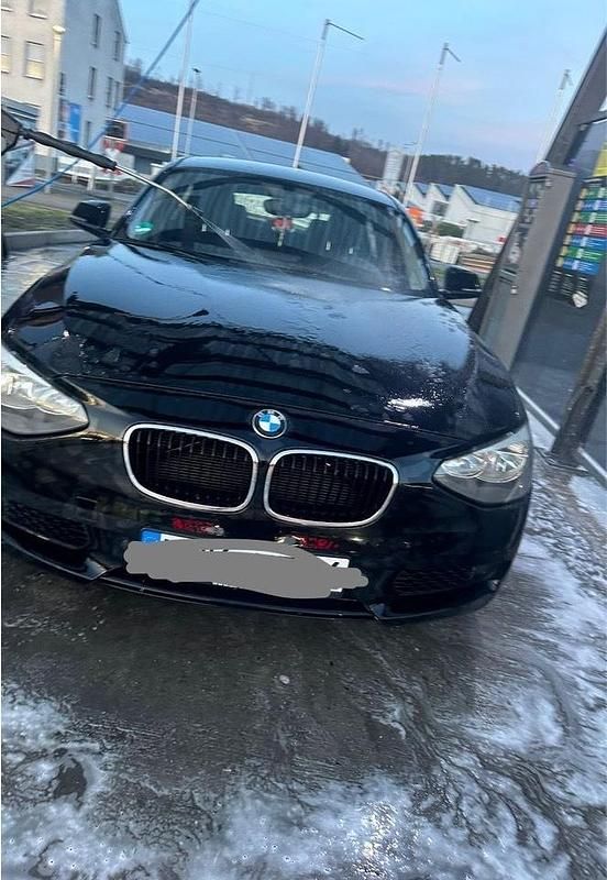Gebraucht BMW 116 116 PS (85 kW) 2013 Schwarz Kleinwagen