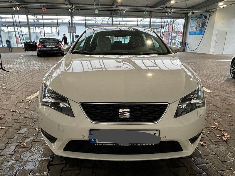 Weiß Gebraucht 2016 Seat Leon Style Limousine | 9.150 € (Etwas zu teuer) - Bild 1/4