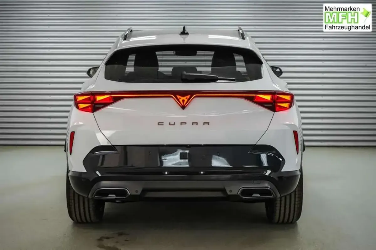 Neu Cupra Formentor 150 PS (110 kW) 2026 Glacial white metallic ... SUV