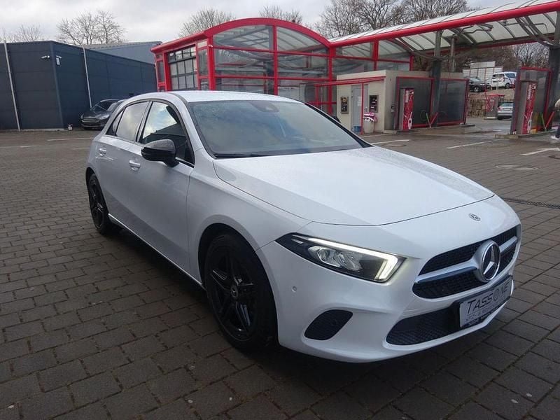 Gebraucht Mercedes A180 136 PS (100 kW) 2021 Weiß Limousine