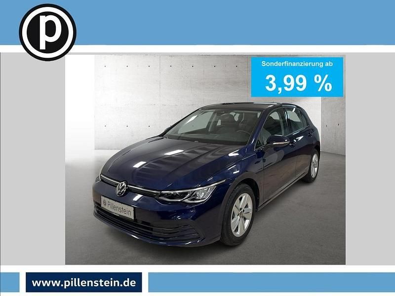 Blau Gebraucht 2021 VW Golf VIII Life Limousine | 18.311 € (Fairer Preis) - Bild 1/4