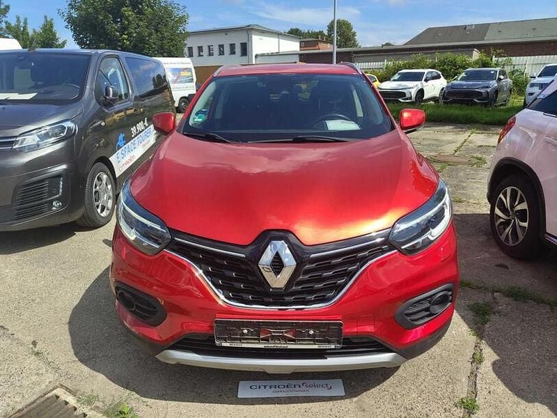 Gebraucht Renault Kadjar LIMITED Deluxe 140 PS (102 kW) 2019 Rot SUV