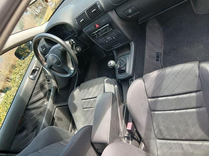 Gebraucht Audi A3 Attraction 150 PS (110 kW) 2002 Schwarz Kleinwagen