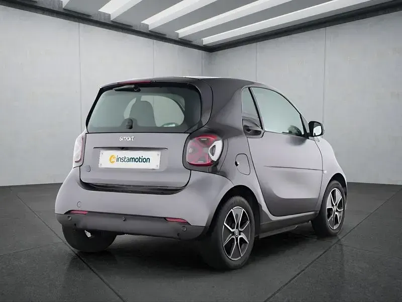 Gebraucht Smart ForTwo Coupé Passion 60 kW (82 PS) 2024 Grau Kleinwagen