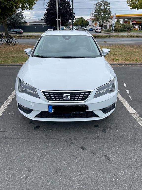Weiß Gebraucht 2017 Seat Leon ST XCELLENCE Kombi | 10.300 € (Guter Preis) - Bild 1/4