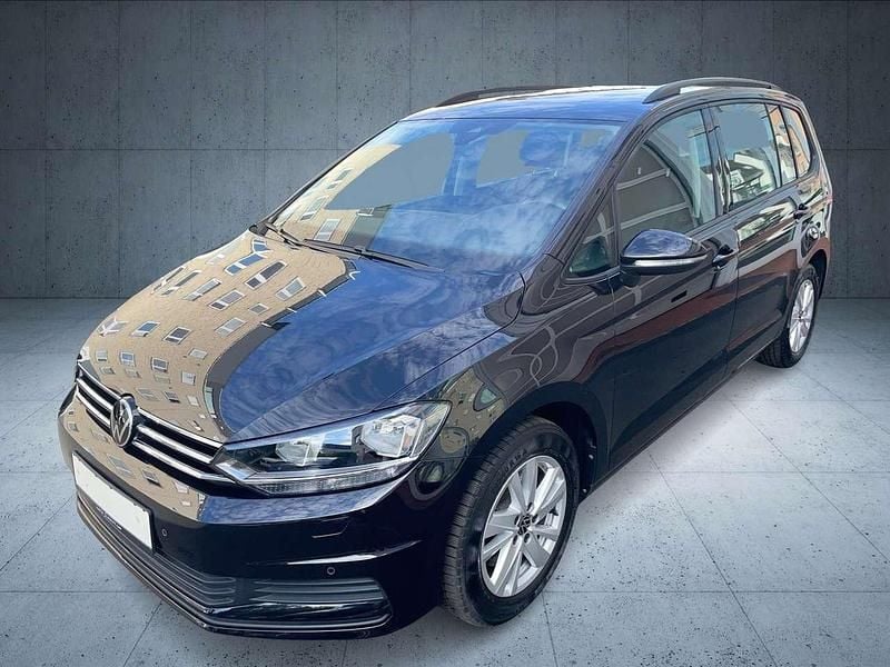 Schwarz Gebraucht 2024 VW Touran Comfortline Van / Kleinbus | 32.680 € (Fairer Preis) - Bild 1/4