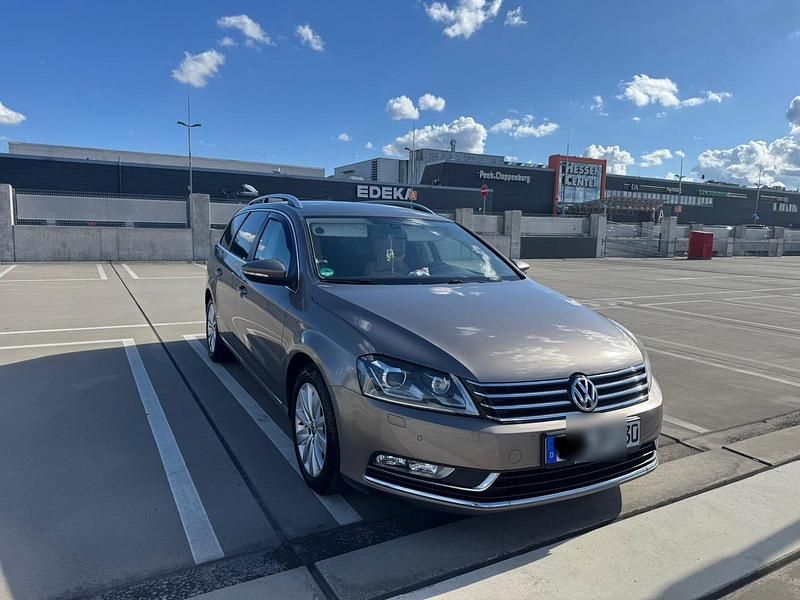 Beige Gebraucht 2011 VW Passat Kombi | 6.800 € (Fairer Preis) - Bild 1/4