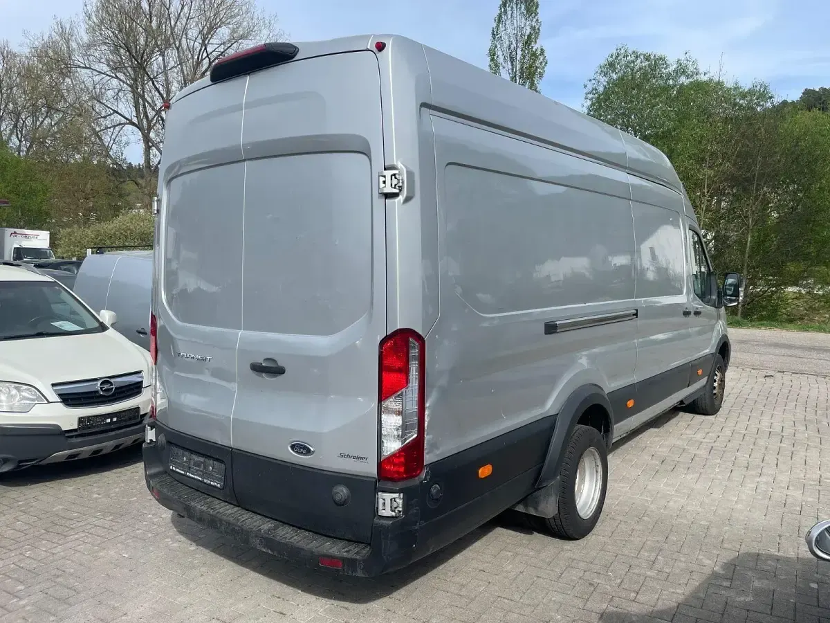 Gebraucht Ford Transit 170 PS (125 kW) 2019 Silber Van / Kleinbus
