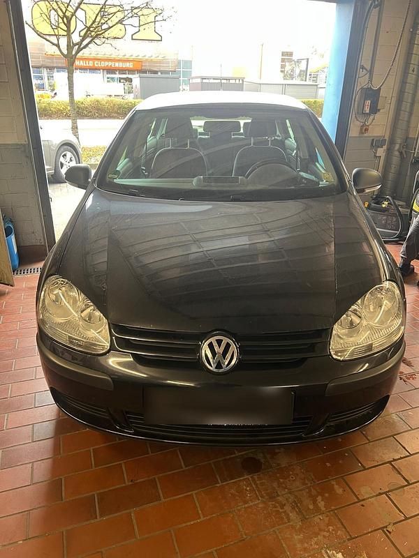 Gebraucht VW Golf V 101 PS (74 kW) 2006 Schwarz Kleinwagen