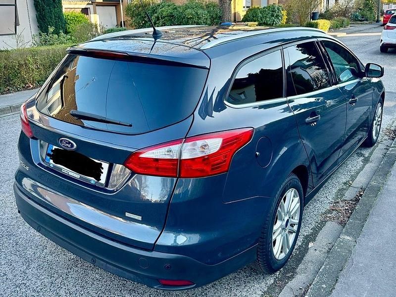 Gebraucht Ford Focus 125 PS (91 kW) 2014 Blau Limousine