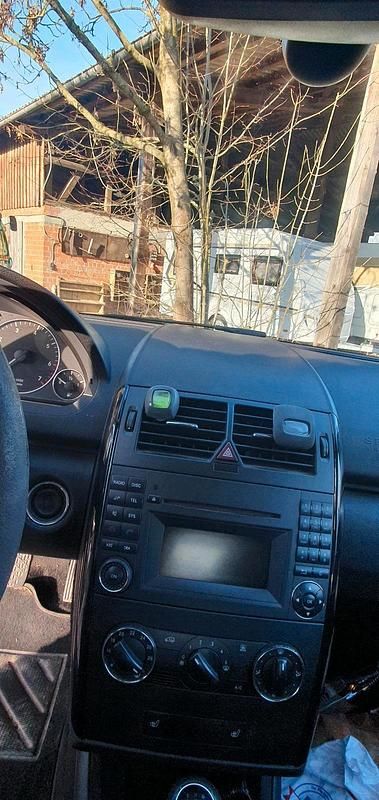 Gebraucht Mercedes A150 95 PS (69 kW) 2009 Grau Kleinwagen