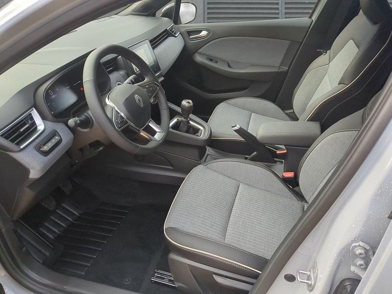 Neu Renault Clio V Techno 91 PS (66 kW) 2025 Rafalegrau Kleinwagen