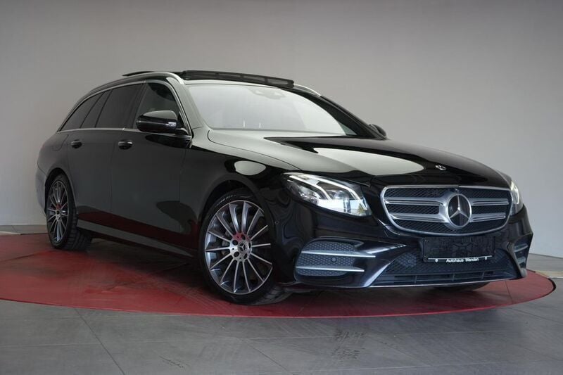 Schwarz Gebraucht 2017 Mercedes E350 AMG line Limousine | 27.950 € (Guter Preis) - Bild 1/4
