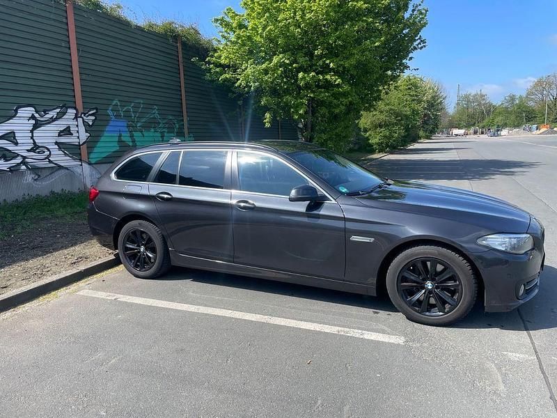 Usata BMW 525 218 CV (160 kW) 2015 Nero Berlina