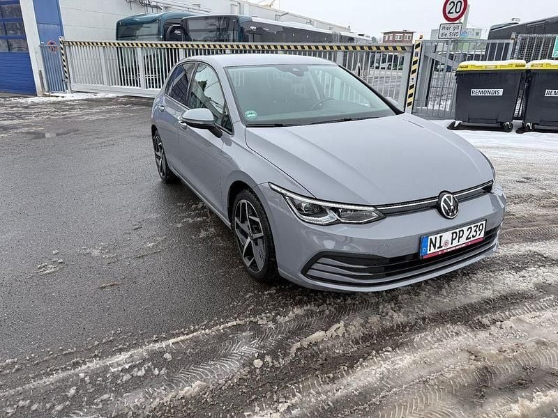 Gebraucht VW Golf VII Style 150 PS (110 kW) 2020 Grau Limousine