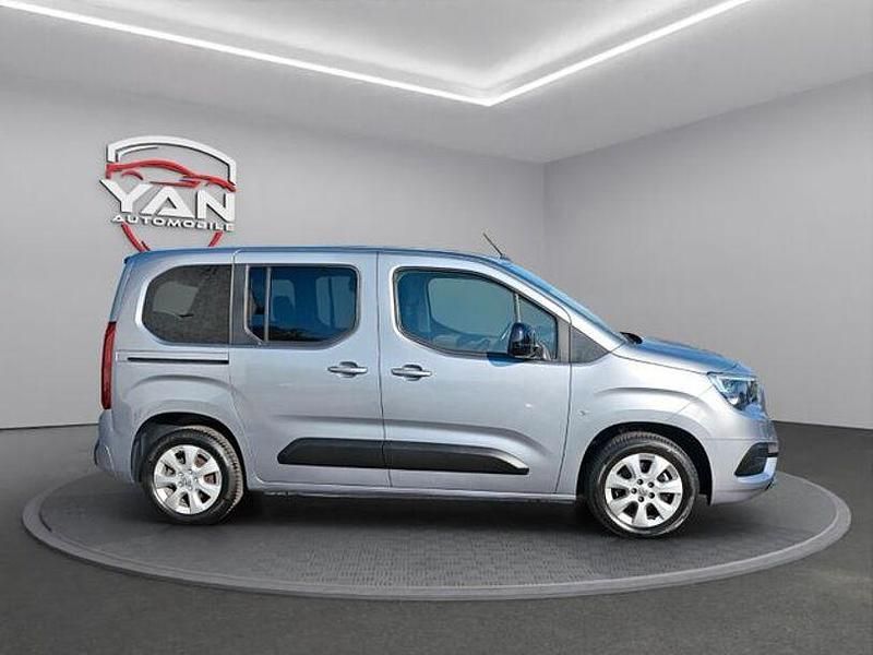 Gebraucht Opel Combo Life 131 PS (96 kW) 2022 Silber Van / Kleinbus
