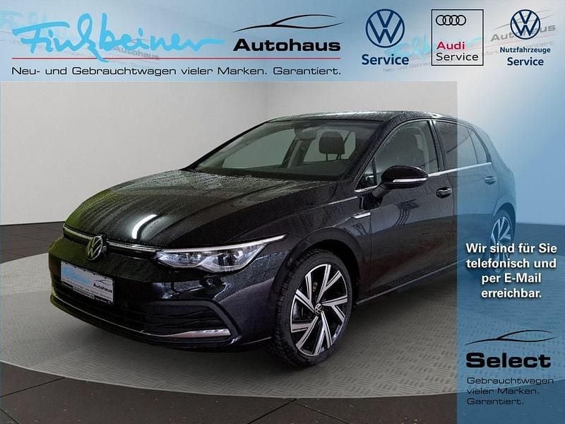Gebraucht VW Golf VIII Style 150 PS (110 kW) 2023 Deep black perleffekt (schwarz), perleffekt Limousine