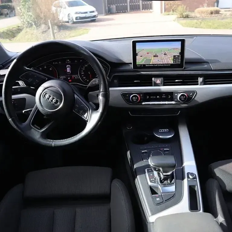 Gebraucht Audi A4 Sport 150 PS (110 kW) 2018 Schwarz Kombi