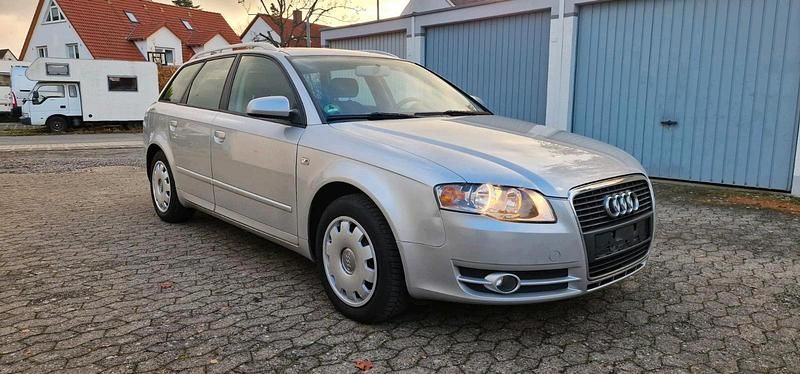 Silber Gebraucht 2005 Audi A4 Kombi | 2.990 € (Fairer Preis) - Bild 1/4