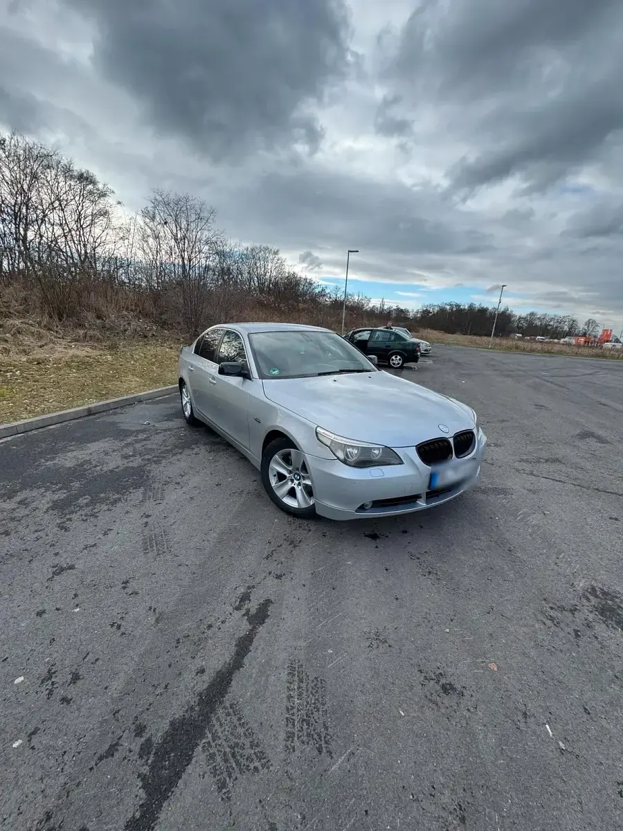 Second-hand BMW 520 170 CP (125 kW) 2003 Gri Berlinǎ