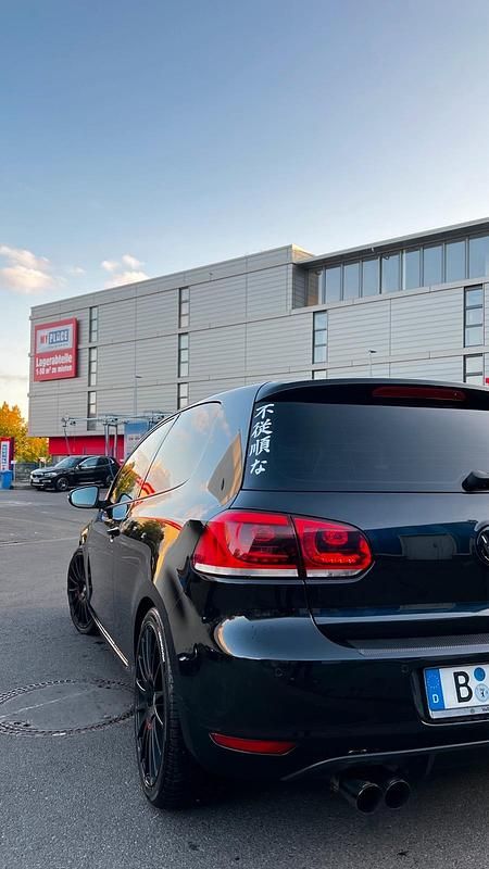 Schwarz Gebraucht 2010 VW Golf VI Coupé | 7.000 € (Teuer) - Bild 1/4