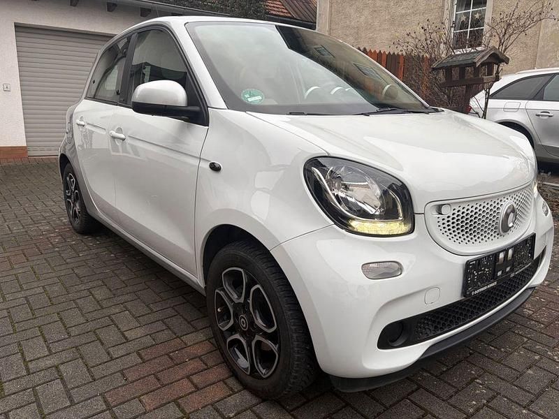 Gebraucht Smart ForFour Passion 71 PS (52 kW) 2017 Weiß Kleinwagen
