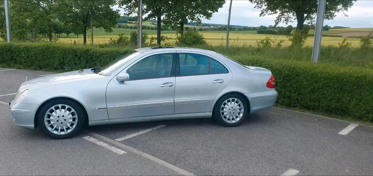 Gebraucht Mercedes E280 231 PS (169 kW) 2006 Silber Limousine