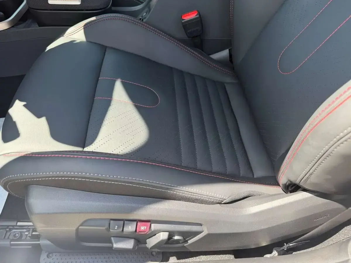 Gebraucht Mini John Cooper Works 156 PS (114 kW) 2024 Melting silver iii Kleinwagen