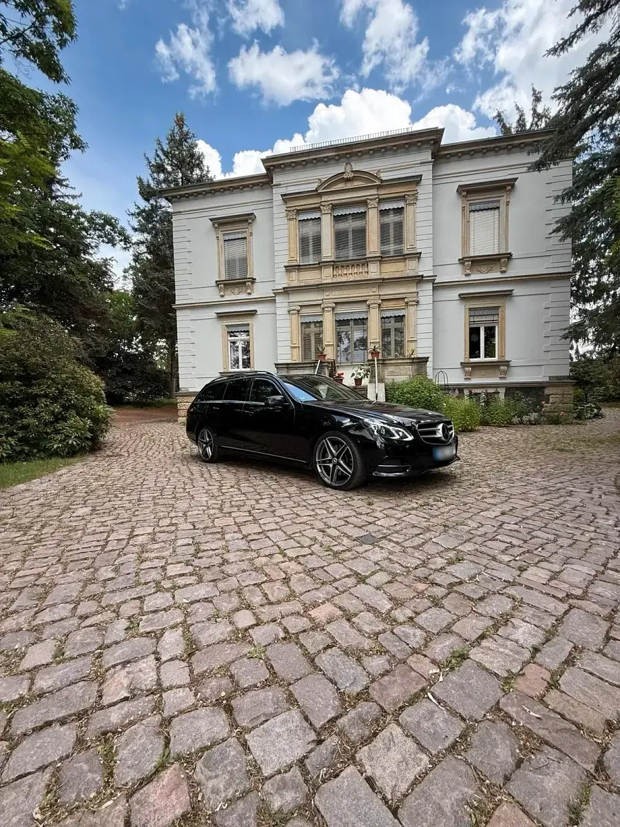 Gebraucht Mercedes E350 258 PS (189 kW) 2013 Schwarz Kombi