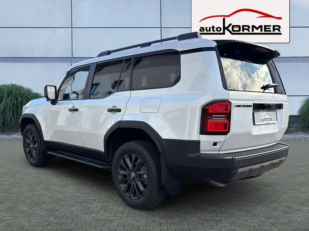 Gebraucht Toyota Land Cruiser TEC-Edition 204 PS (150 kW) 2024 Platinumweiß perleffekt SUV