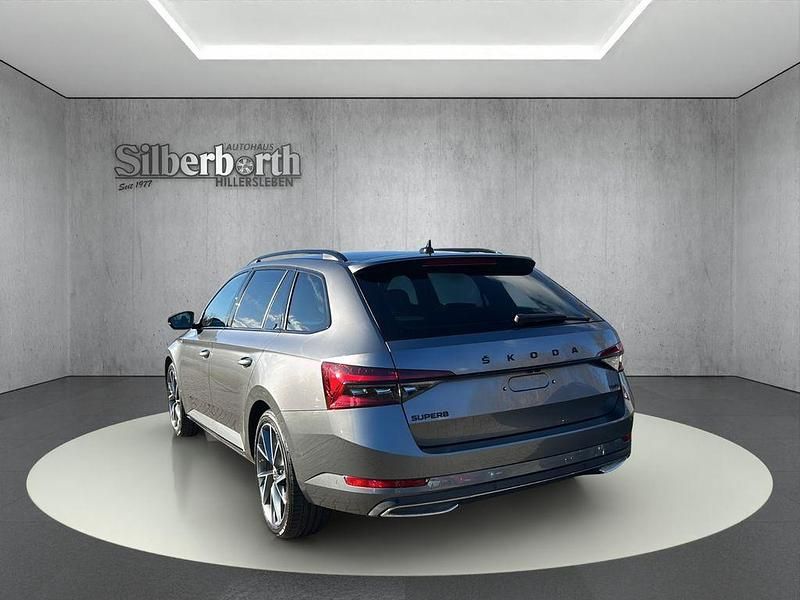 Gebraucht Skoda Superb SportLine 200 PS (147 kW) 2024 Grau Kombi
