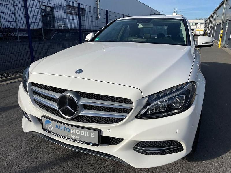 Gebraucht Mercedes C250 211 PS (155 kW) 2015 Weiß Limousine