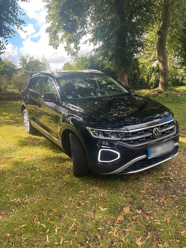Schwarz Gebraucht 2022 VW T-Roc Style SUV | 22.000 € (Superpreis) - Bild 1/4