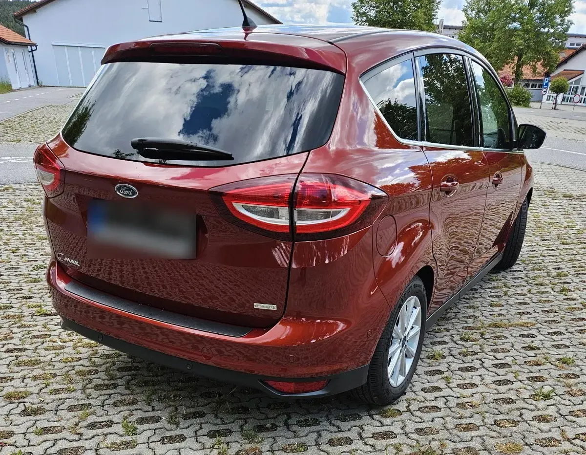Gebraucht Ford C-MAX Titanium 150 PS (110 kW) 2016 Rot Van / Kleinbus