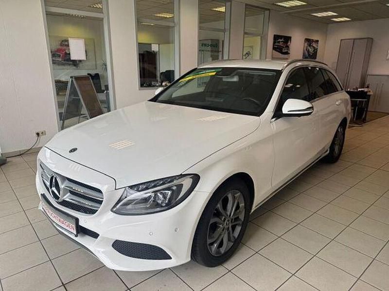 Gebraucht Mercedes C200 Avantgarde 184 PS (135 kW) 2017 Weiß Kombi
