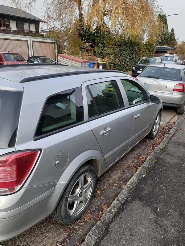 Gebraucht Opel Astra 130 PS (95 kW) 2005 Silber Kombi