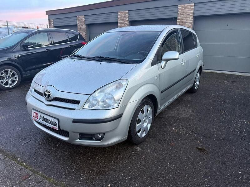 Silber Gebraucht 2006 Toyota Corolla Verso Sol Van / Kleinbus | 3.900 € (Fairer Preis) - Bild 1/4