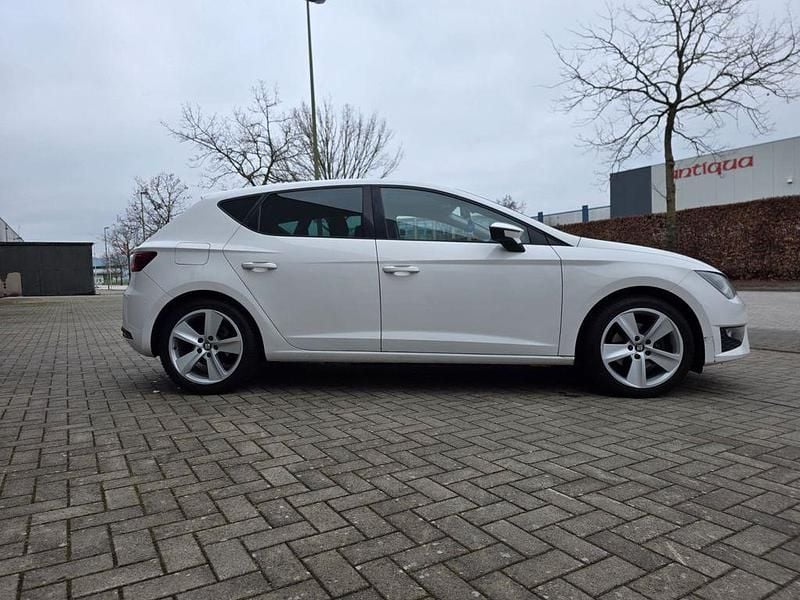 Gebraucht Seat Leon FR Sport 122 PS (89 kW) 2013 Weiß Limousine