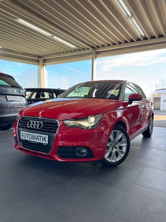 Gebraucht Audi A1 Ambition 122 PS (89 kW) 2014 Rot Kleinwagen