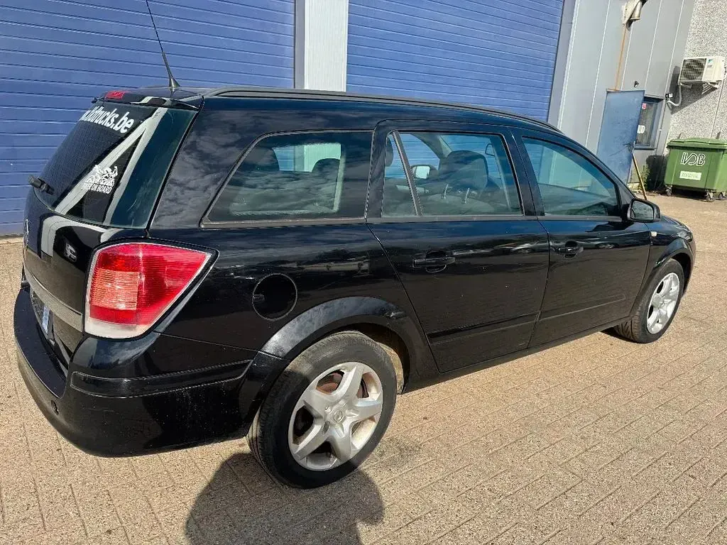 Gebraucht Opel Astra 101 PS (74 kW) 2008 Schwarz