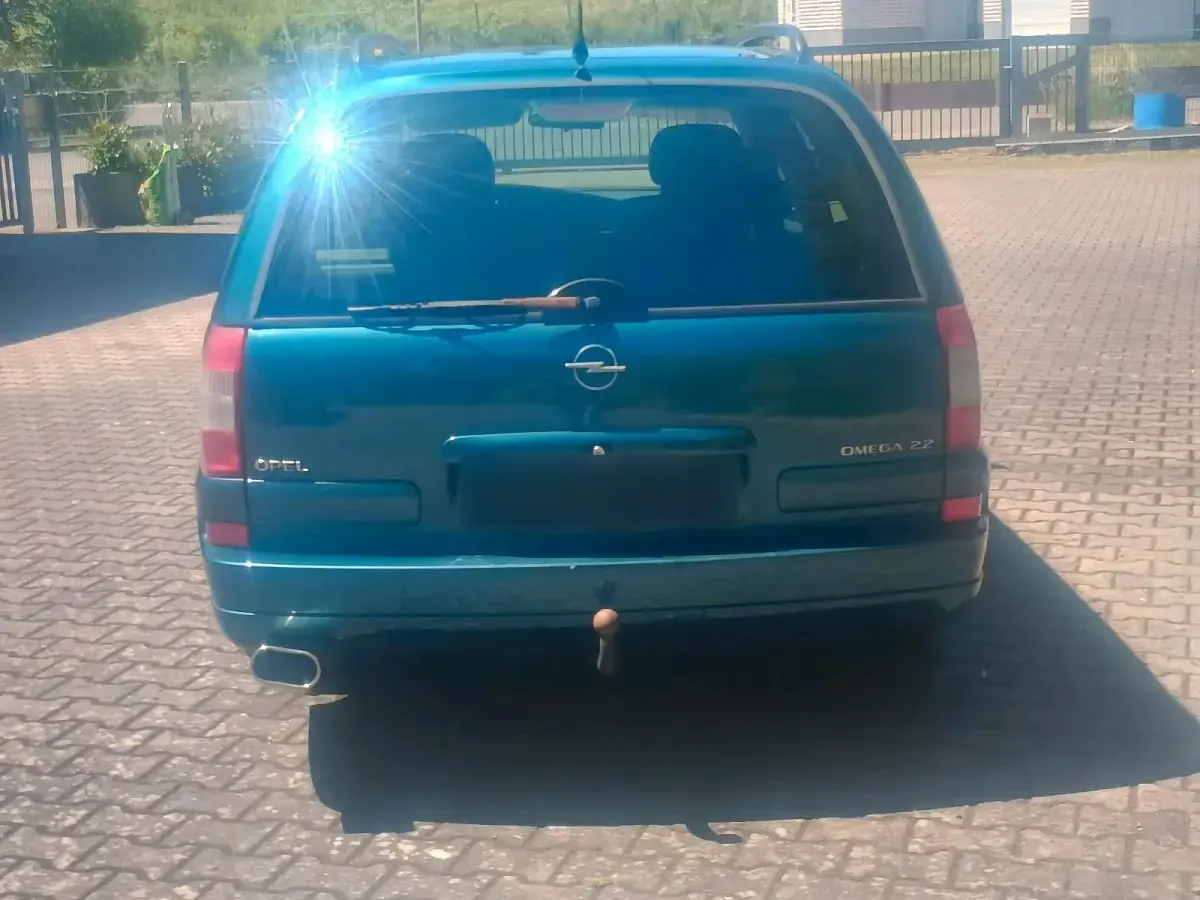 Gebraucht Opel Omega 144 PS (105 kW) 2001 Grün Kombi