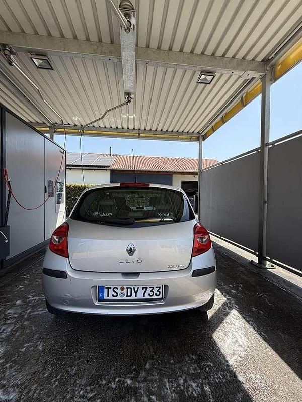 Gebraucht Renault Clio II Dynamique 107 PS (78 kW) 2006 Limousine