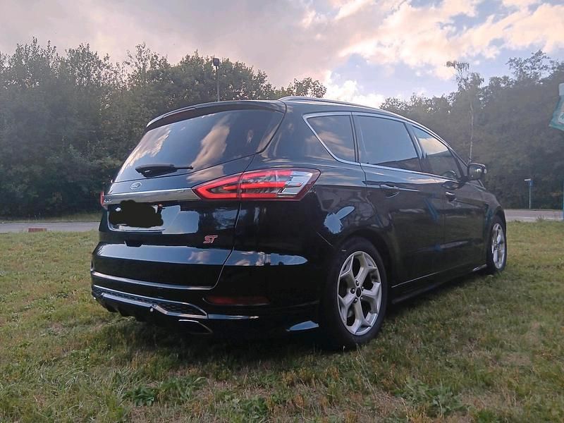 Schwarz Gebraucht 2016 Ford S-MAX S Van / Kleinbus | 11.500 € (Fairer Preis) - Bild 1/4