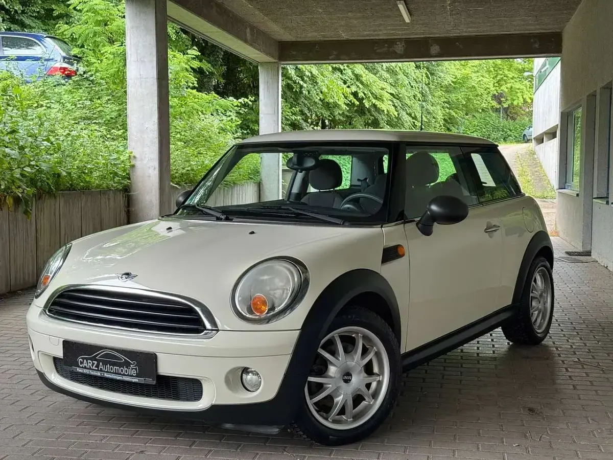 Gebraucht Mini ONE 75 PS (55 kW) 2009 Pepper white Kleinwagen