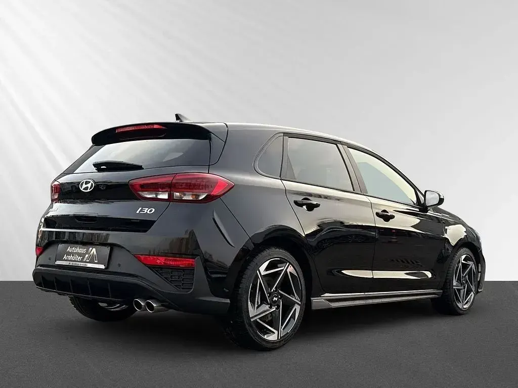 Gebraucht Hyundai i30 Advantage 140 PS (102 kW) 2025 Schwarz Kombi