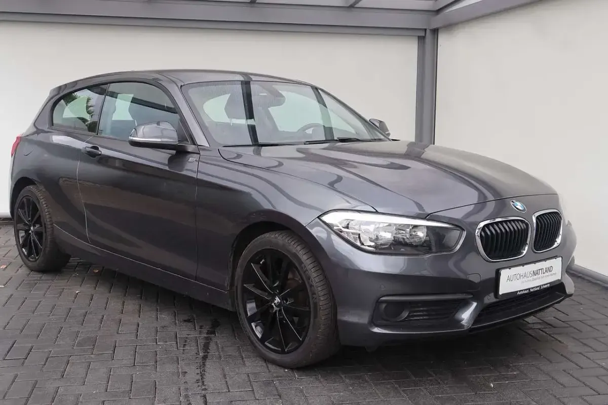 Gebraucht BMW 118 136 PS (100 kW) 2018 Grau Kleinwagen