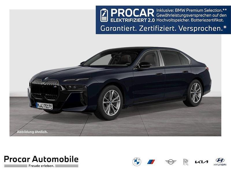 Gebraucht BMW M760e Sport Line 571 PS (419 kW) 2025 Schwarz Limousine