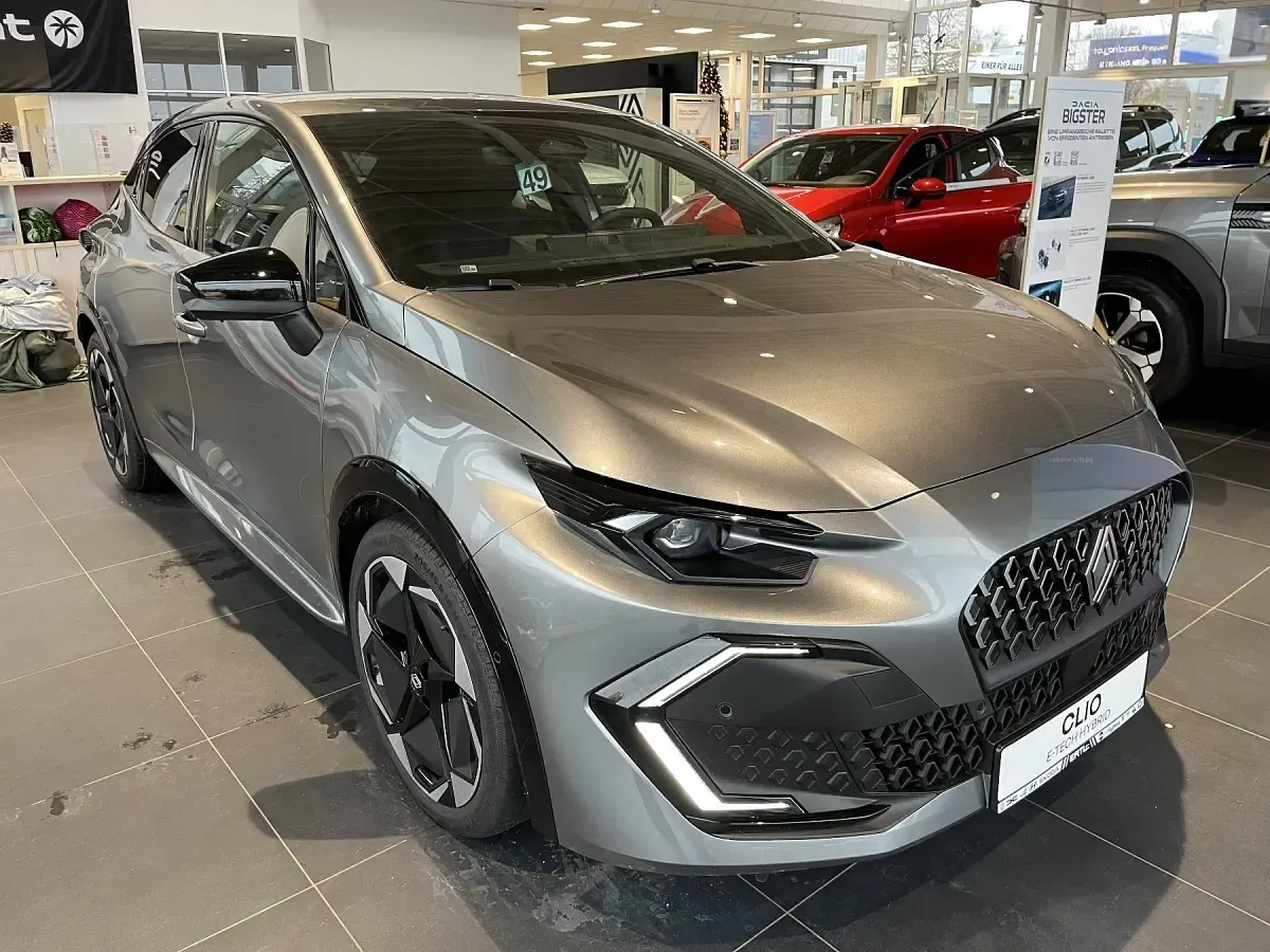 Gebraucht Renault Clio V Techno 159 PS (116 kW) 2025 Dolomit grau Kleinwagen