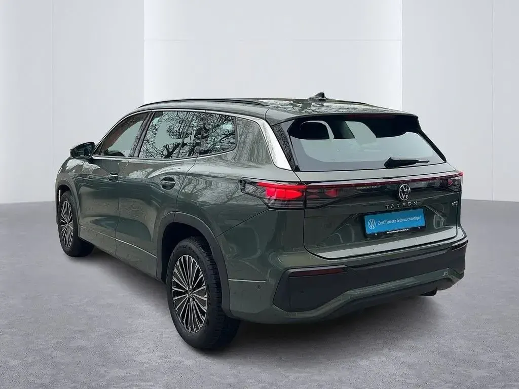 Gebraucht VW Tayron Life 150 PS (110 kW) 2025 Cipressinogrün metallic SUV
