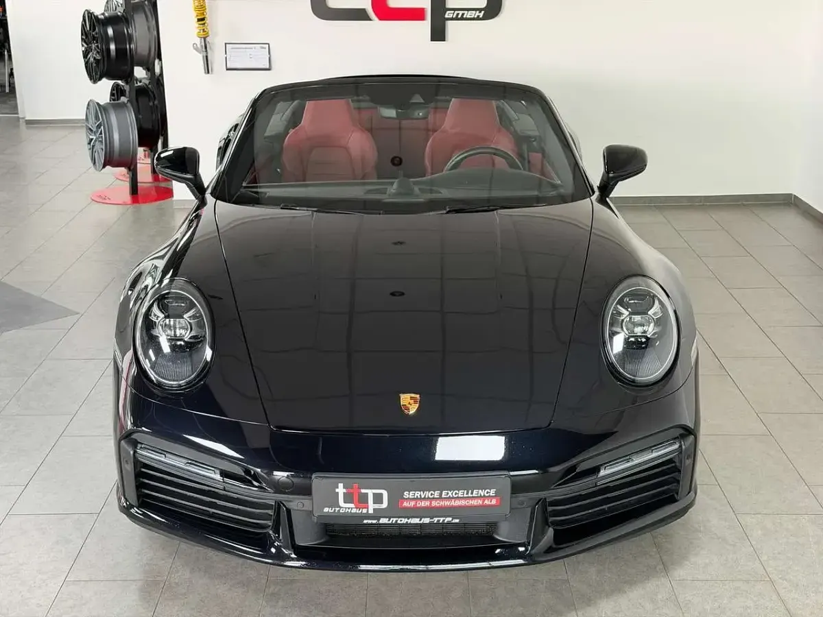 Gebraucht Porsche 992 581 PS (427 kW) 2024 Tiefschwarzmetallic Cabrio
